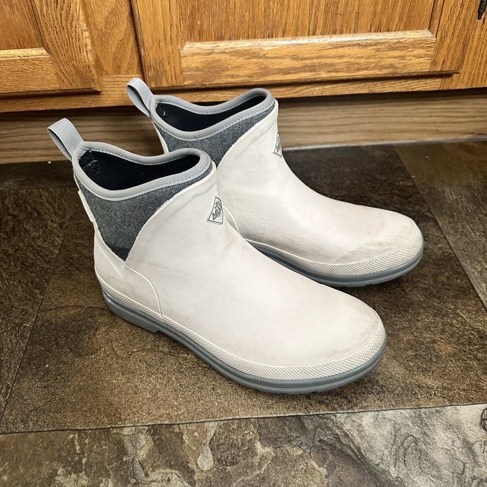 Muck Boots Womens Size 10 Waterproof Ankle Boots Outdoor Hunting Rain White